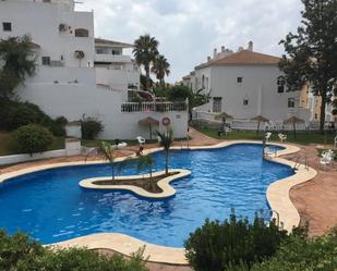Piscina de Apartament de lloguer en Benalmádena amb Aire condicionat, Terrassa i Piscina comunitària