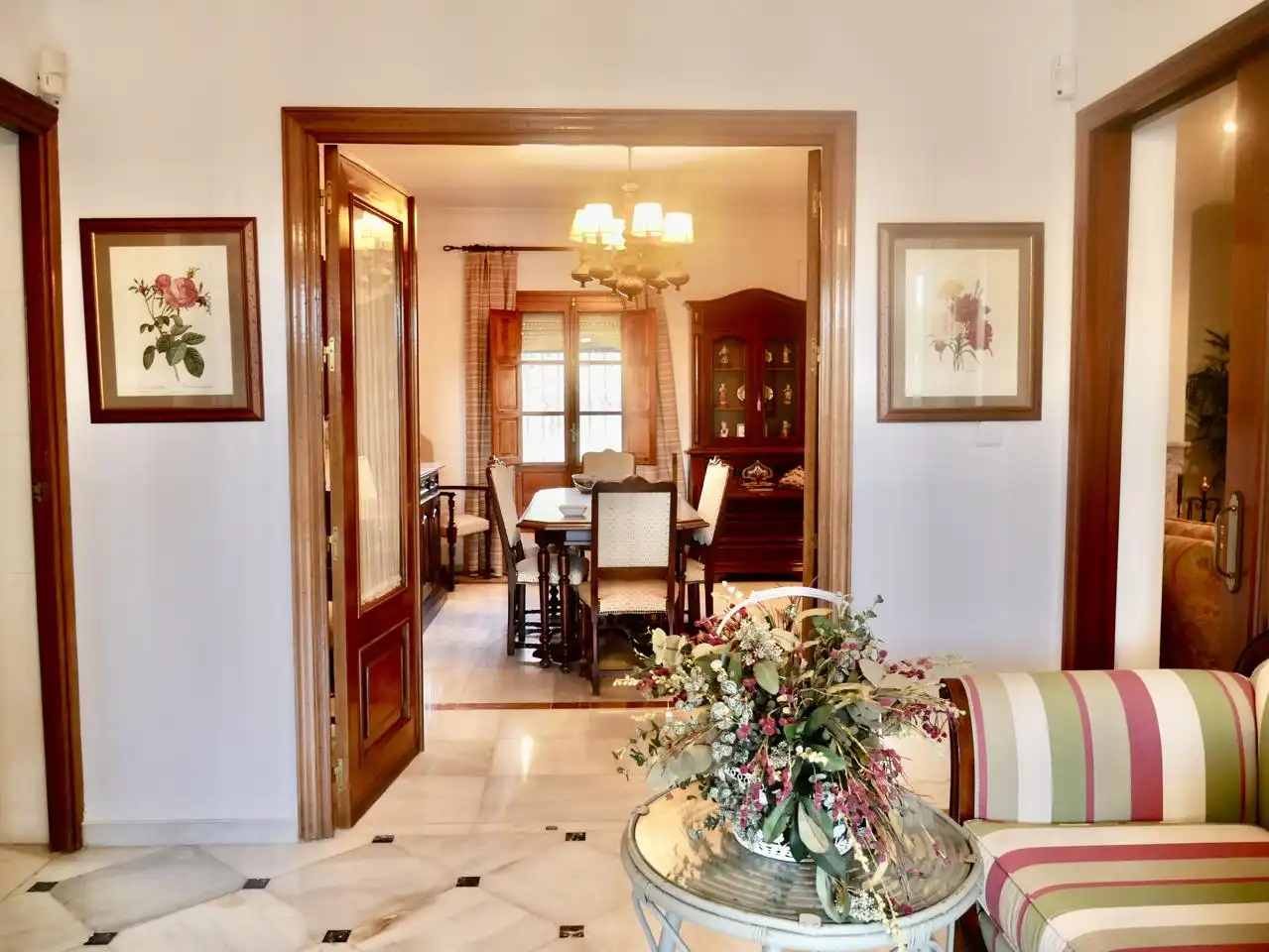 Casa o xalet en venda a Jacinto Benavente, Gines