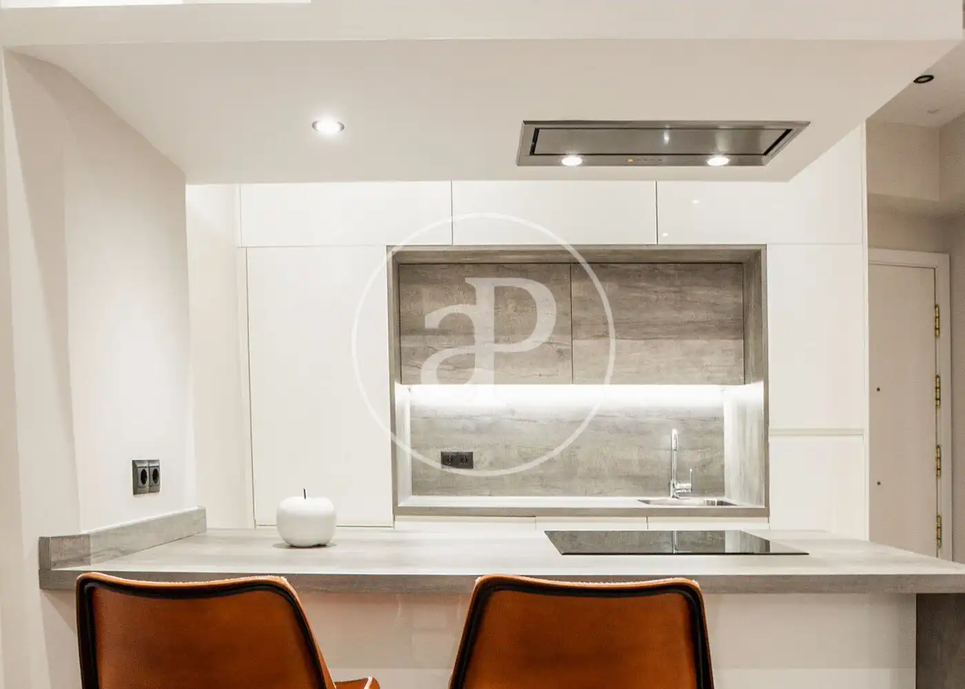Flat for rent in C. de Fúcar, Cortes - Huertas