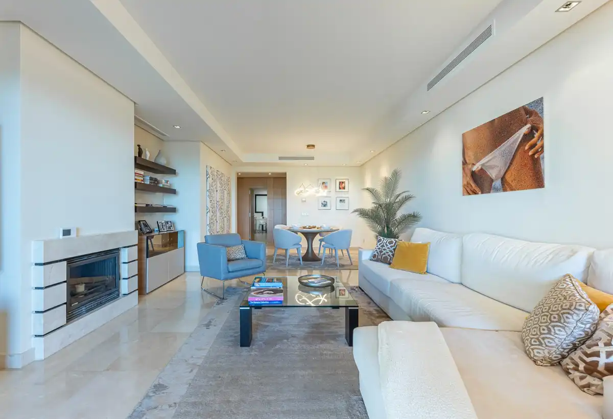 Piso con terraza en venta en Urbanizacion el Herrojo 2, imagen 2