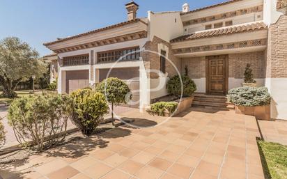 Exterior view of House or chalet for sale in Nuevo Baztán  with Air Conditioner, Heating and Private garden