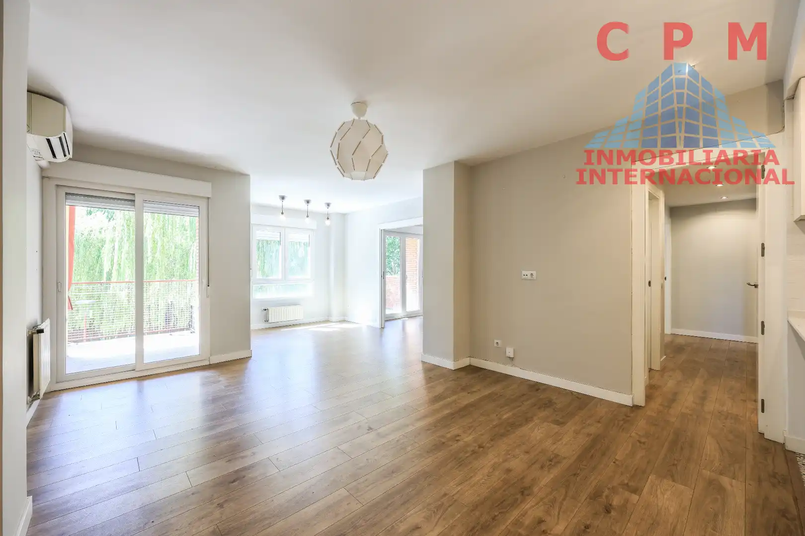 Living room of Flat for rent in Las Rozas de Madrid  with Air Conditioner, Heating and Parquet flooring