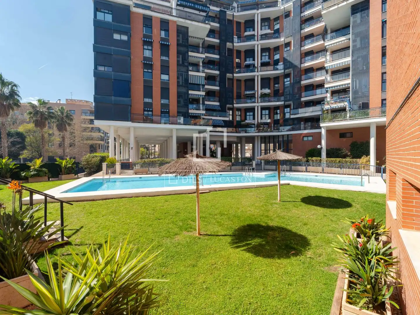 Piscina de Piso en venta en Valencia con Aire acondicionado, Calefacción y Terraza
