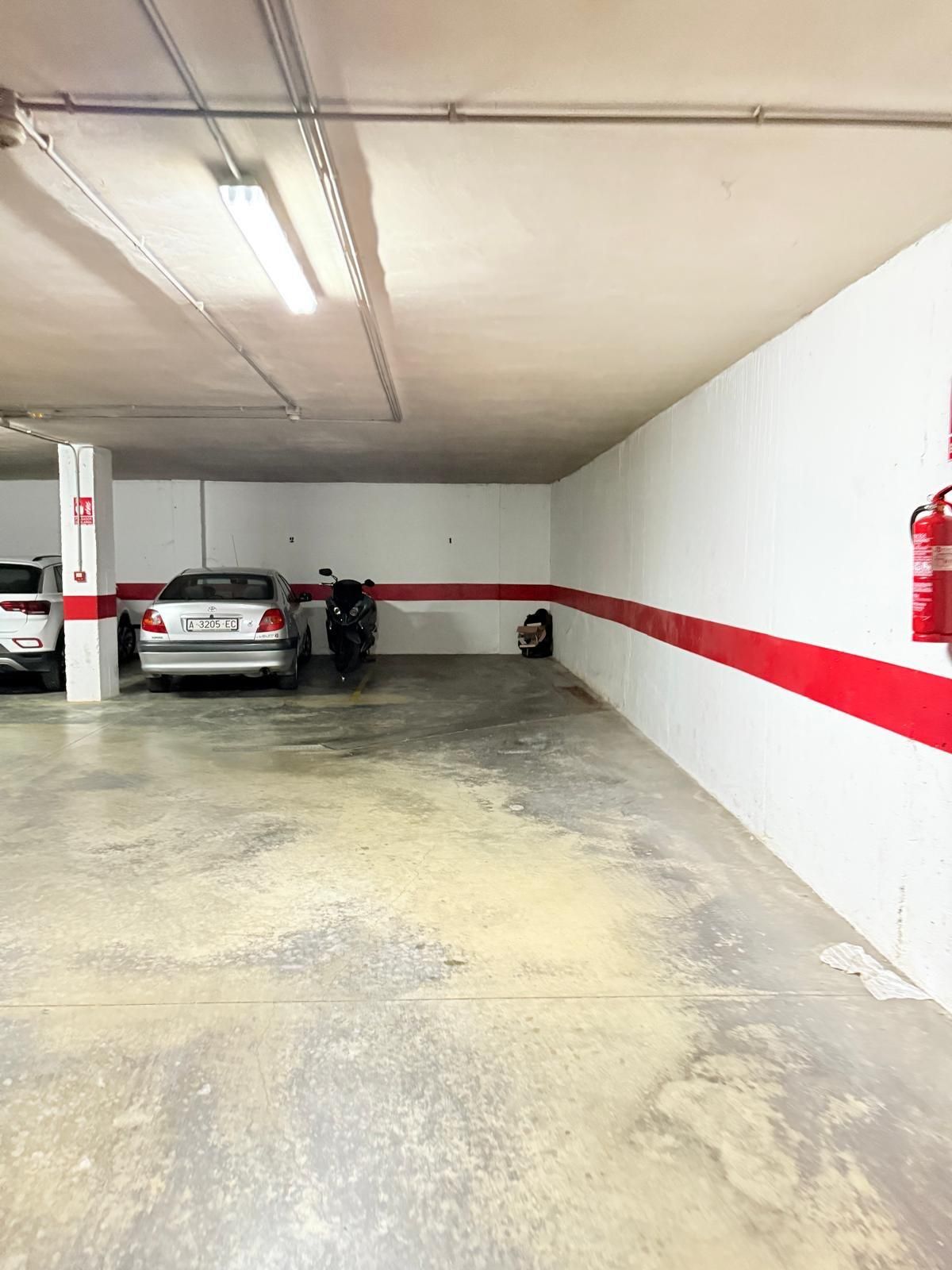 Aparcament de Pis en venda en Orihuela amb Aire condicionat, Traster i Balcó