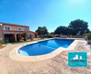 Piscina de Casa o xalet en venda en Vinaròs amb Calefacció, Jardí privat i Terrassa