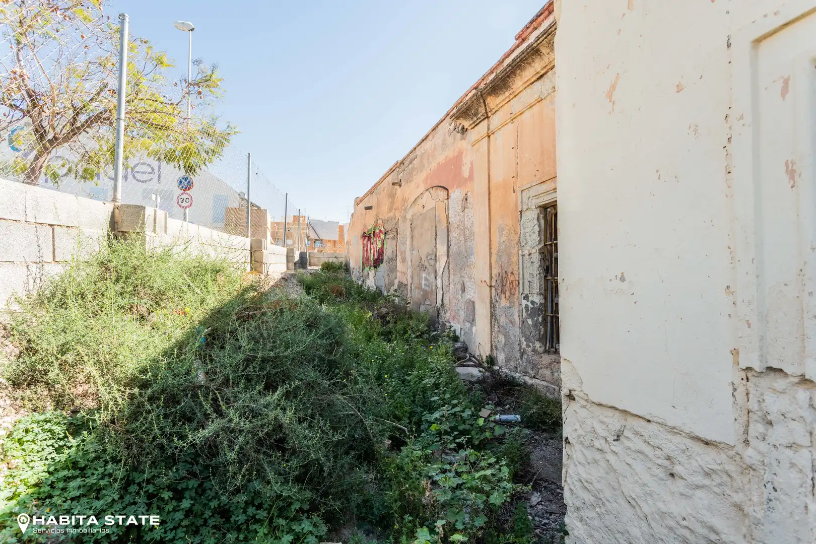 Außenansicht von Residential zum Verkauf in Almería