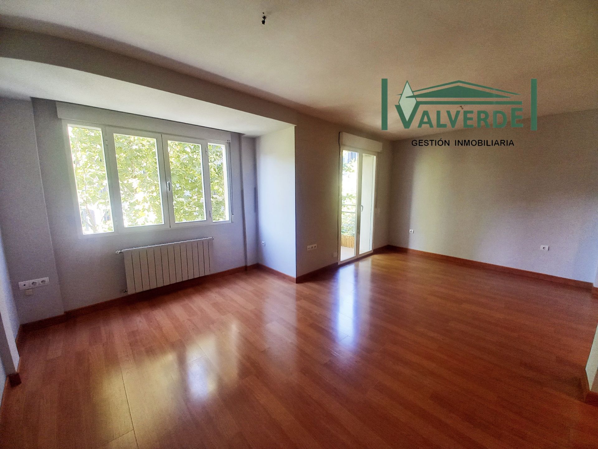 Habitación de Piso de alquiler en  Granada Capital con Calefacción, Horno y Lavadora