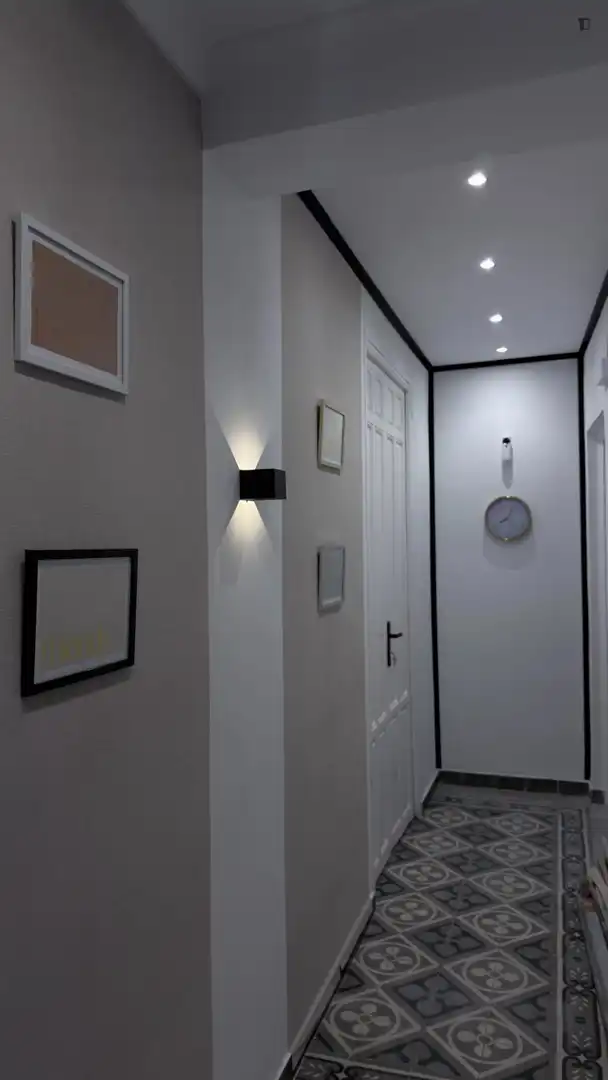 Apartament per a compartir en Granada amb Moblat, Forn i Microones