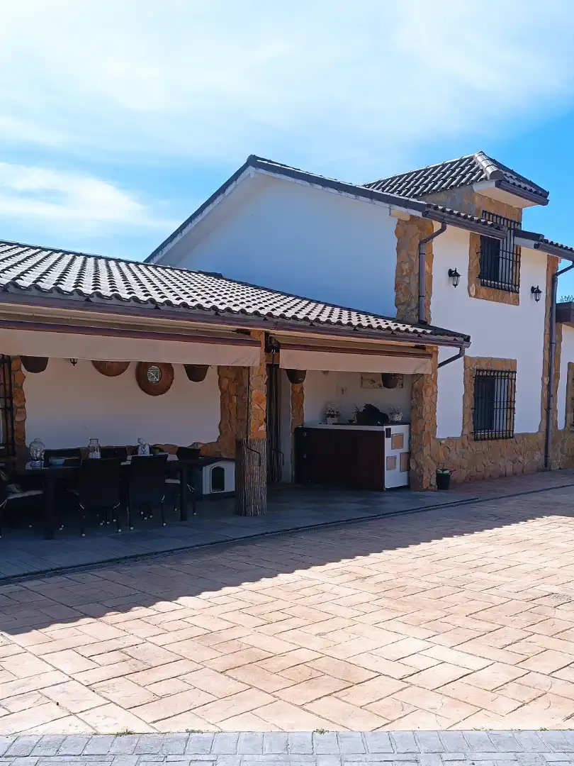 Houses for sale in Mejorada del Campo  with Heating, Private garden and Storage room