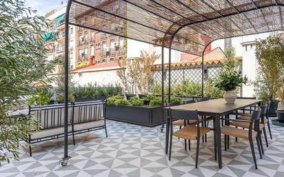 Terrace of Flat for sale in  Madrid Capital  with Air Conditioner, Heating and Private garden