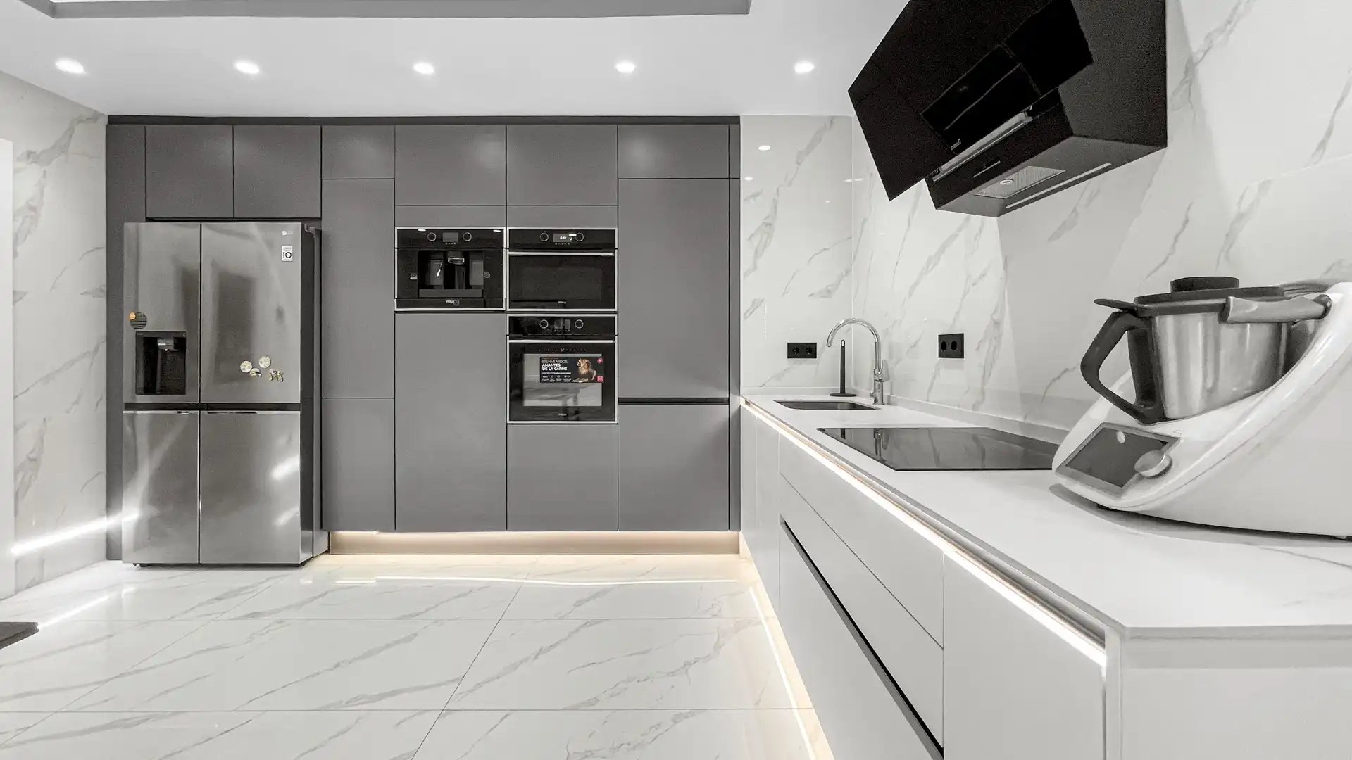 Cocina de Planta baja en venta en Torrevieja con Terraza, Horno y Lavadora