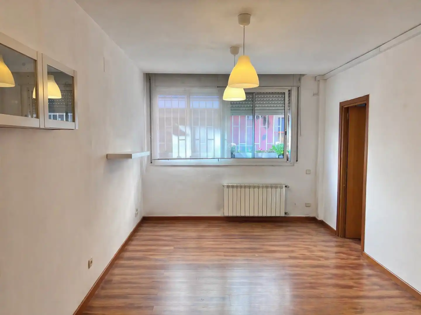 Living room of Flat for sale in Sant Joan Despí  with Air Conditioner, Heating and Parquet flooring