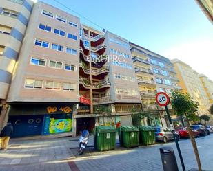 Vista exterior de Oficina en venda en Vigo  amb Calefacció