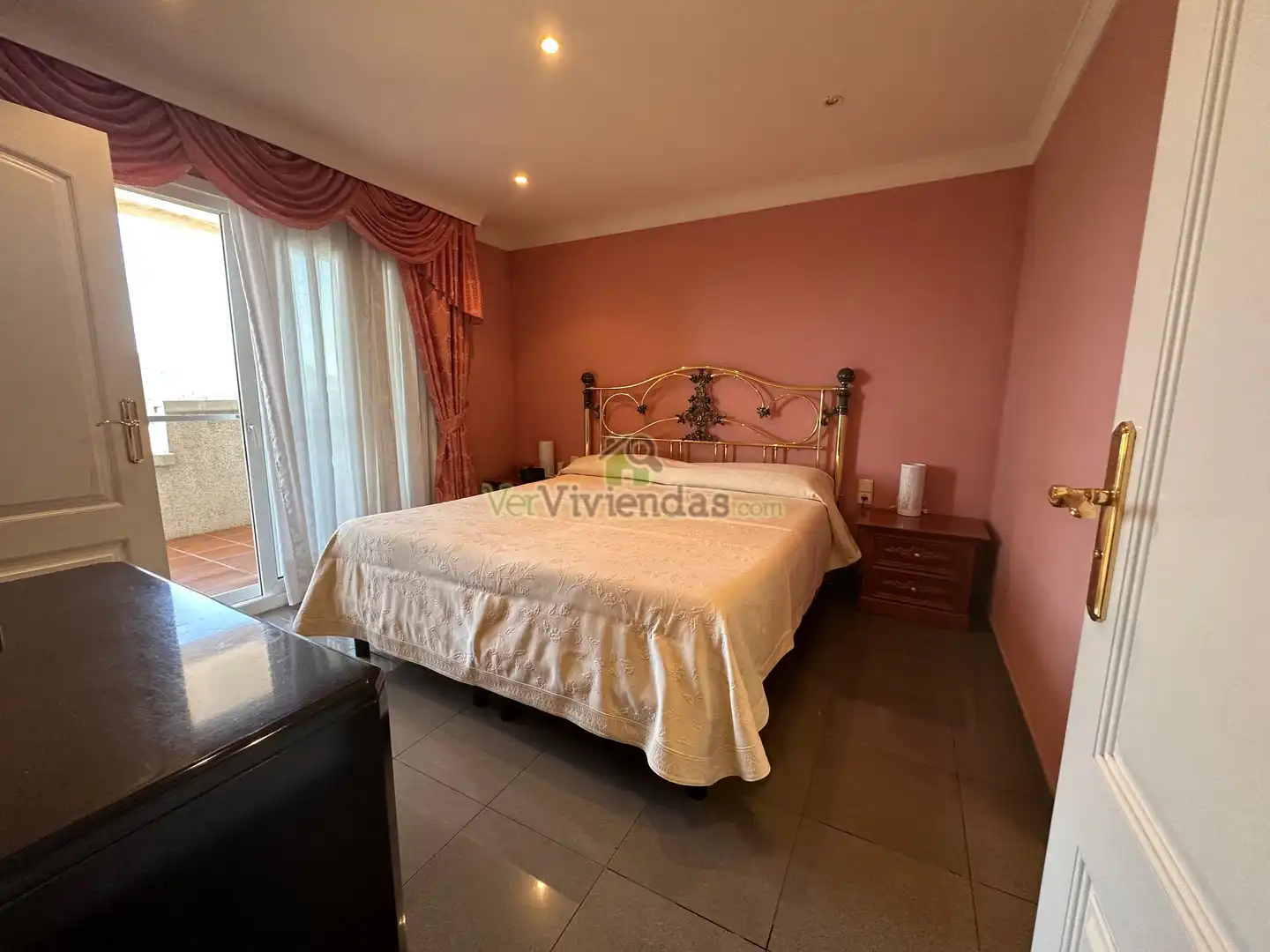 Houses for sale in Via Alemana, 15, Pallejà