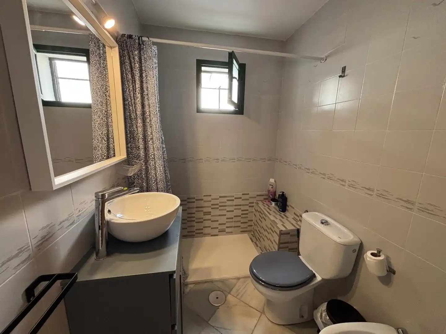 Baño de Piso en venta en El Portil con Calefacción, Terraza y Piscina