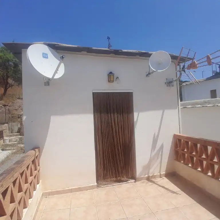 Vista exterior de Casa o chalet en venta en Nevada con Terraza y Amueblado