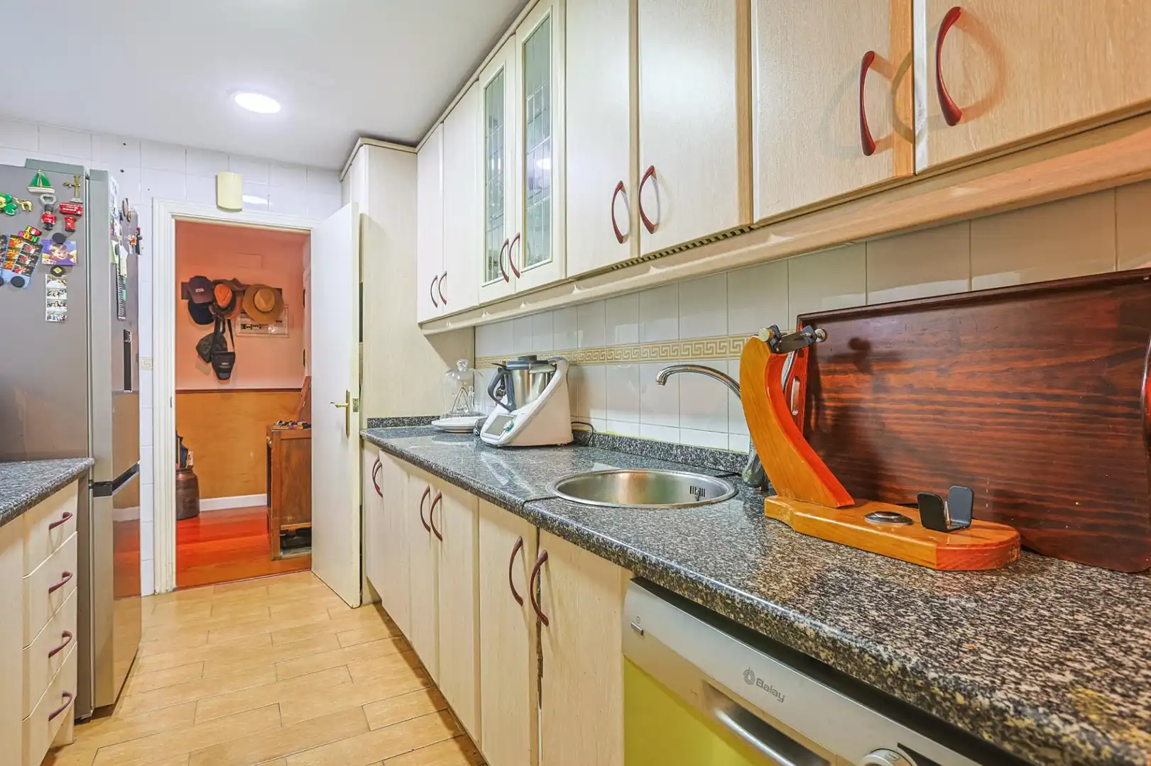 Cocina de Piso en venta en Tomares con Aire acondicionado, Jardín privado y Piscina comunitaria