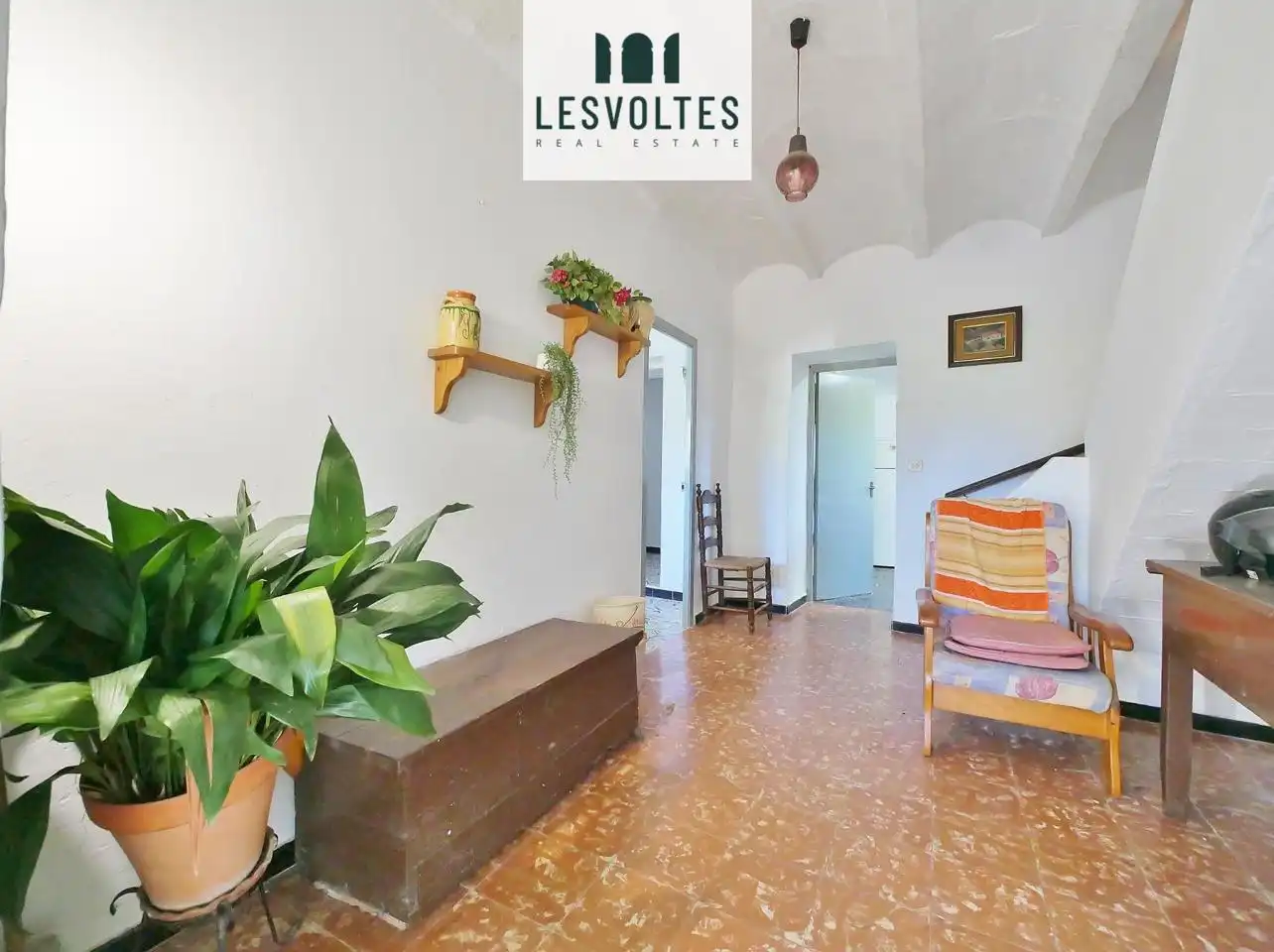Sala de estar de Casa o chalet en venta en Mont-ras con Jardín privado