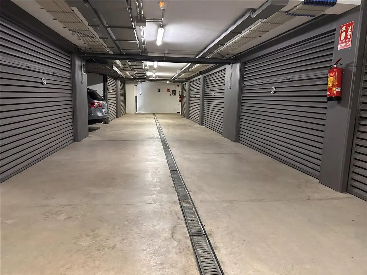 Aparcament de Dúplex en venda en Cadaqués amb Aire condicionat, Parquet i Terrassa