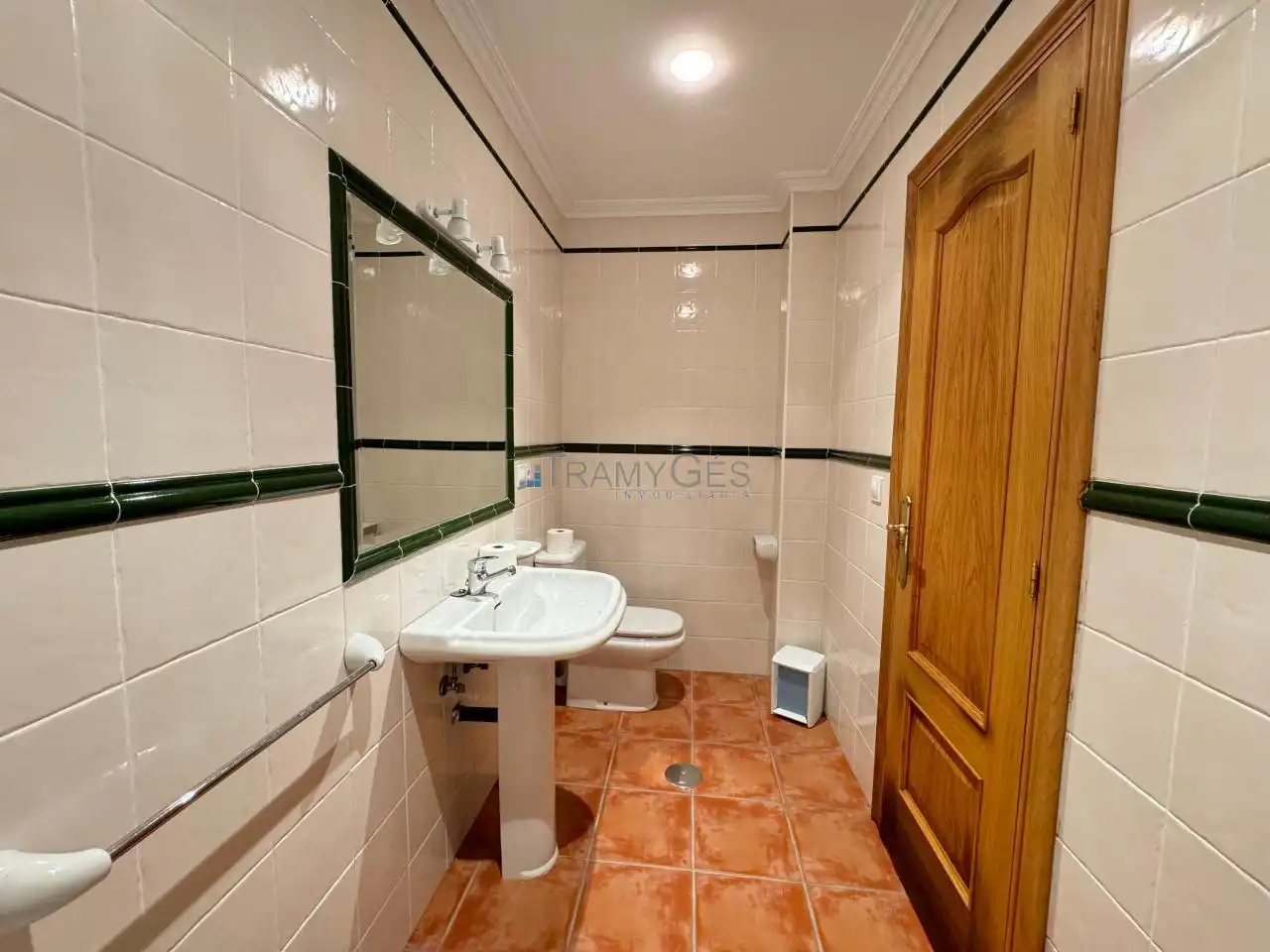 Baño de Casa o chalet en venta en Vilagarcía de Arousa con Calefacción, Jardín privado y Terraza
