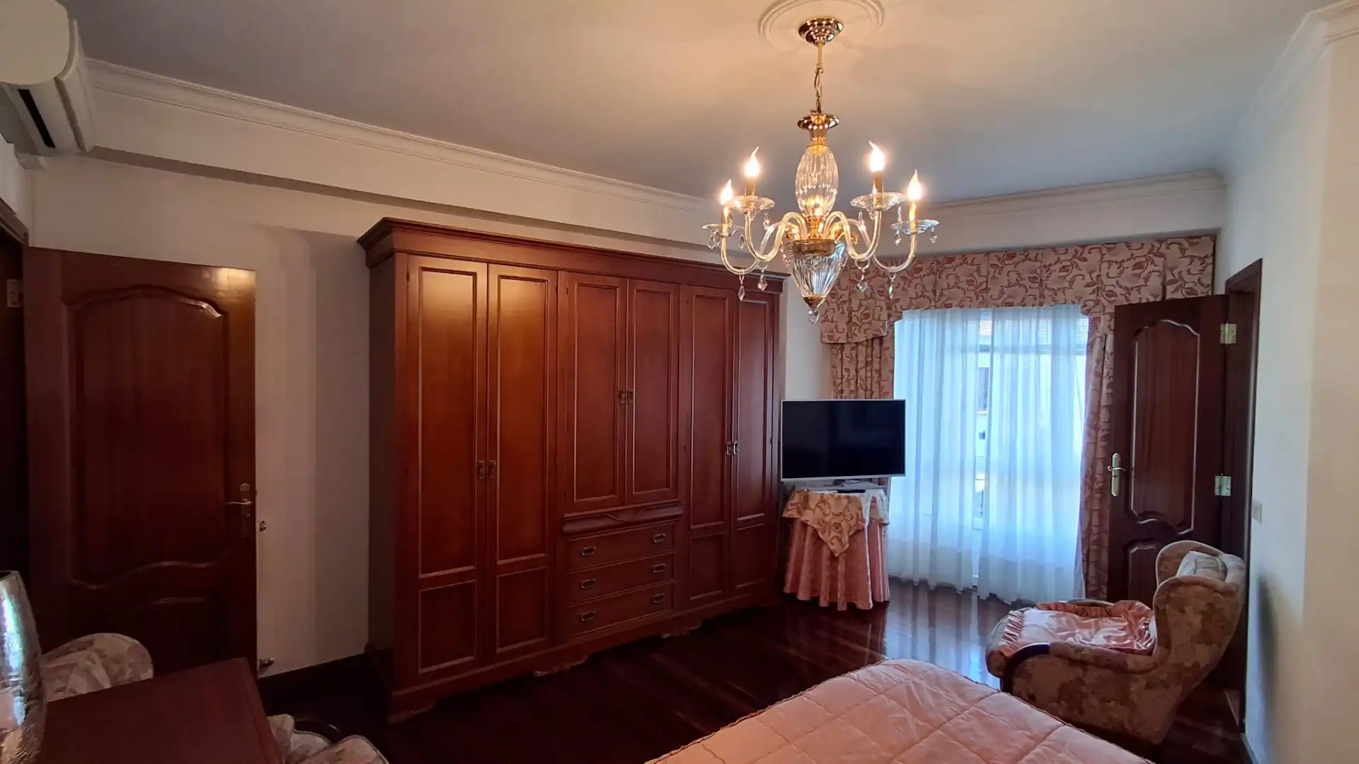 Habitación de Casa o chalet en venta en A Pobra do Caramiñal con Aire acondicionado, Calefacción y Jardín privado