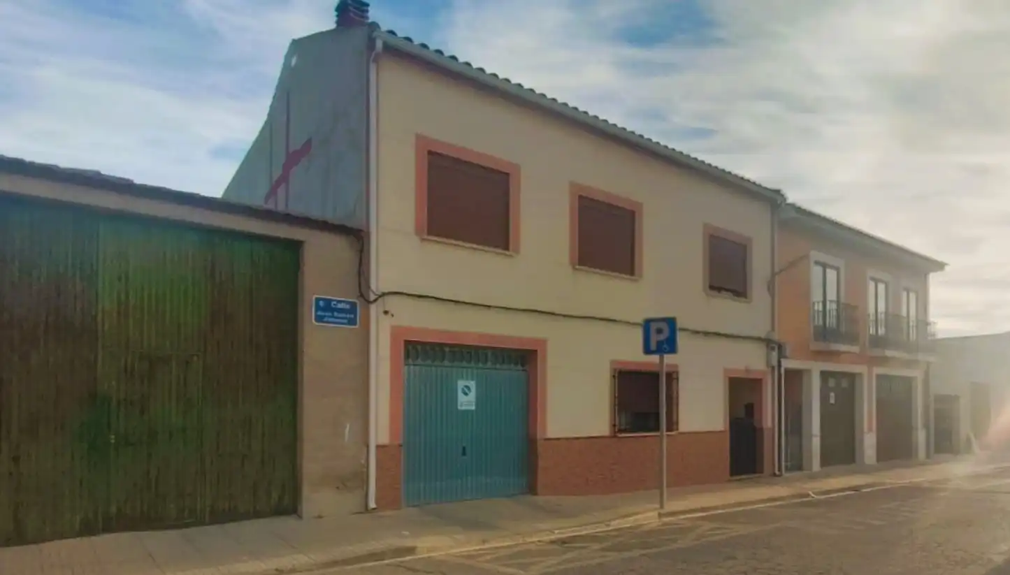 Haus zum Verkauf in Calle Juan Ramón Jiménez 16