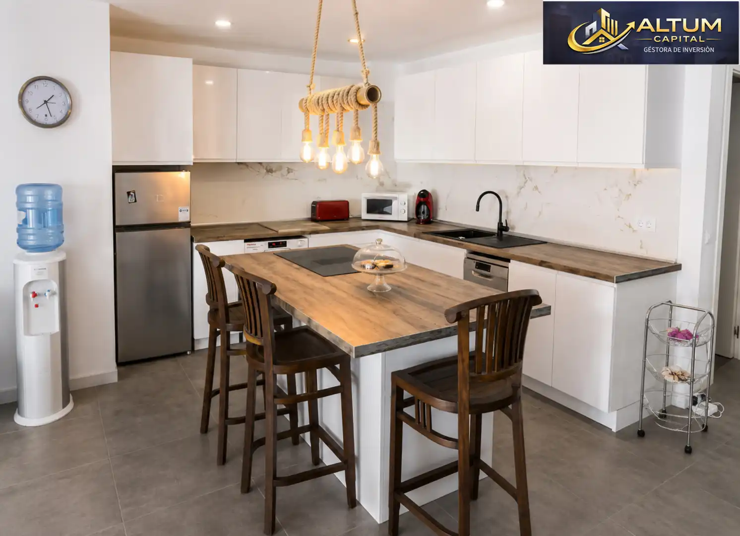 Detached house with pool for sale in Calle Castilla, imagen 10