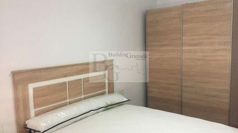 Foto 2 de Piso de alquiler en Rosaleda - Juventud, Granada Capital