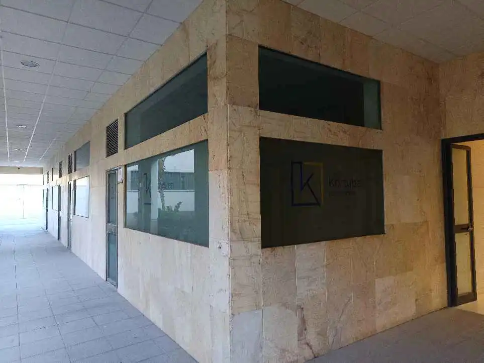 Vista exterior de Nave industrial en venta en Córdoba con Alarma