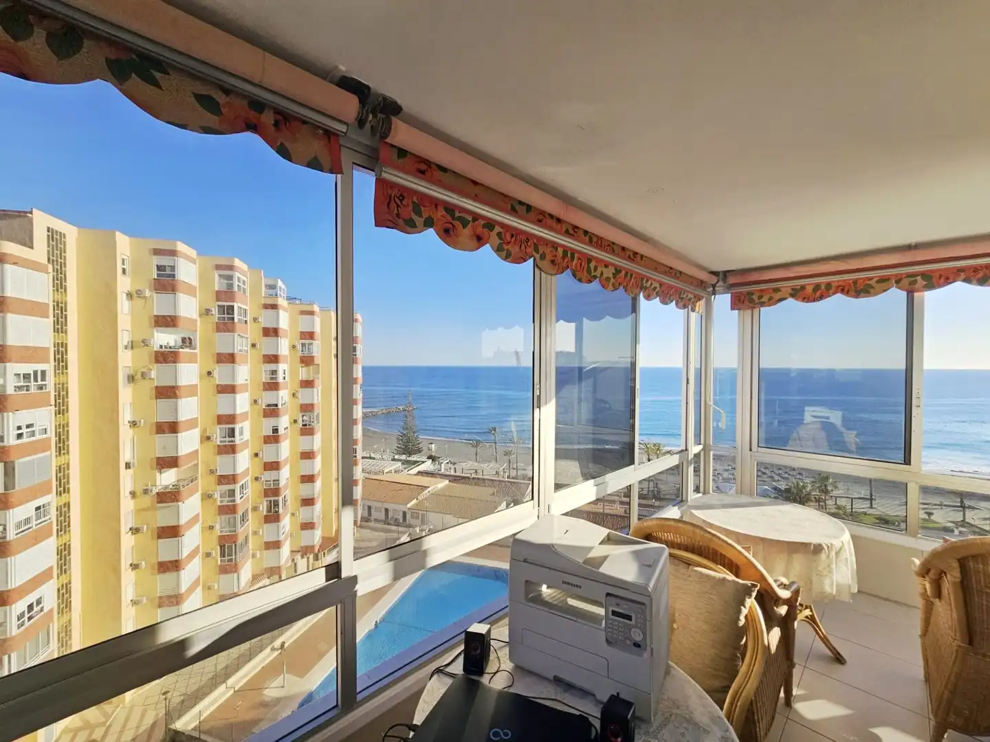Habitación de Apartamento en venta en Torrox con Amueblado y Piscina comunitaria