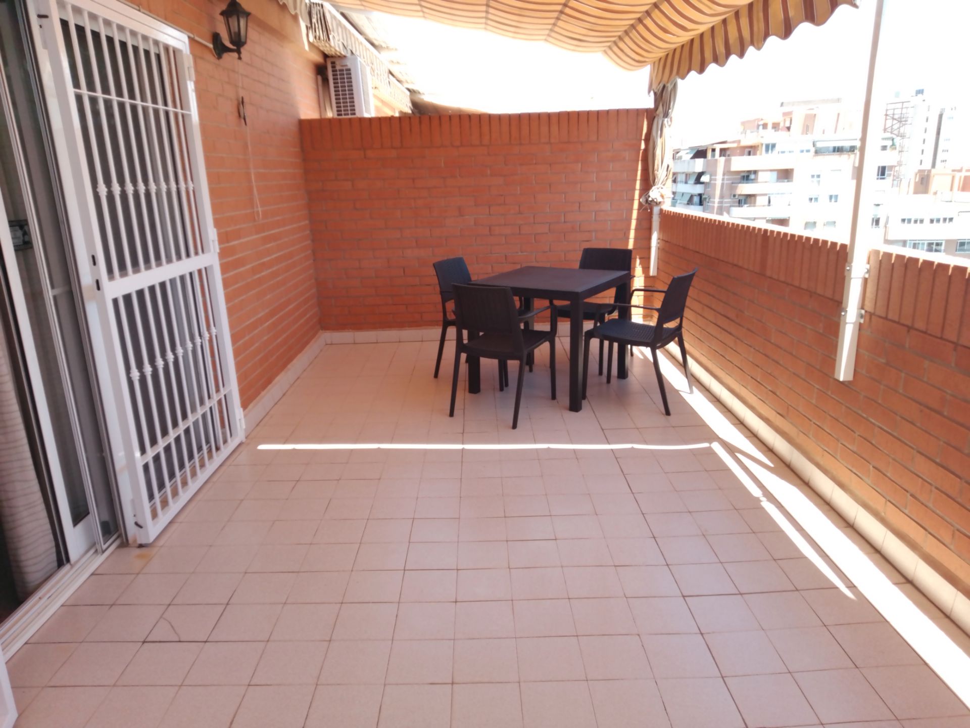 Terrace of Attic for rent in Alicante / Alacant  with Air Conditioner, Terrace and Oven