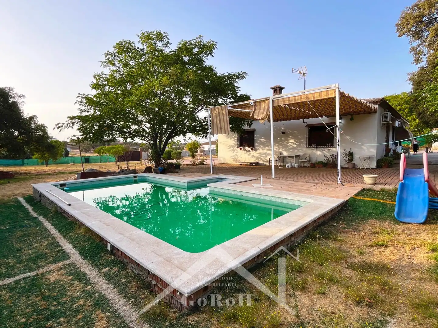 Chalet con piscina en venta en Urbanizacion SIERRA NORTE