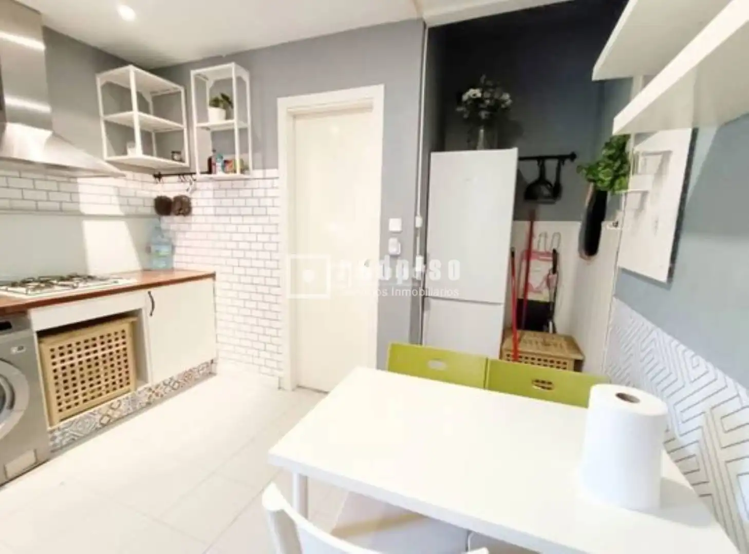 Cocina de Estudio de alquiler en Madrid con Calefacción y Amueblado
