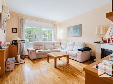 Casa con piscina en venta en La Pineda