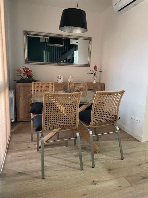 Menjador de Apartament de lloguer en Palamós amb Calefacció, Terrassa i Moblat