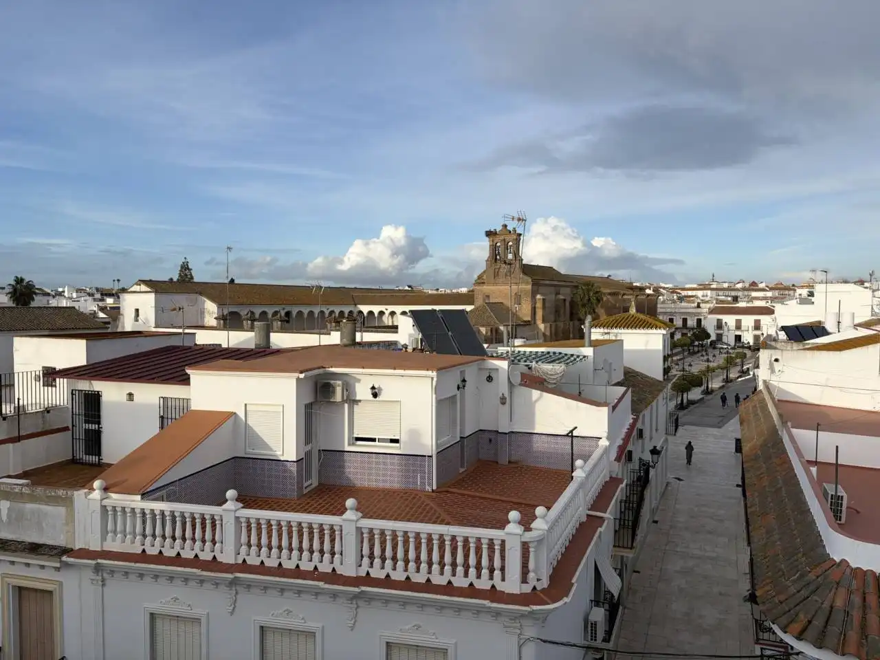 Vista exterior de Ático en venta en Moguer con Jardín privado y Terraza