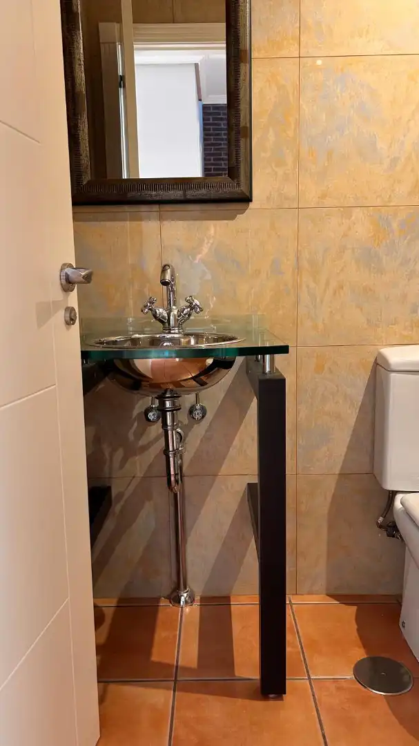 Bany de Casa adosada de lloguer en Nigrán amb Calefacció, Jardí privat i Parquet