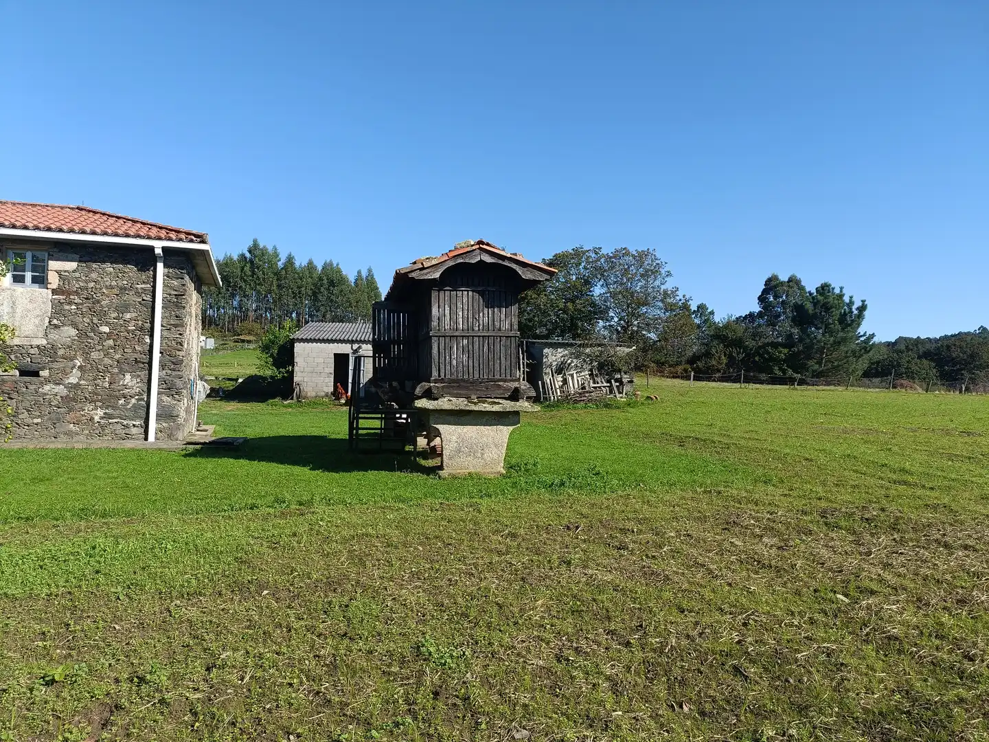 Außenansicht von Haus oder Chalet zum Verkauf in Oza dos Ríos mit Privatgarten und Abstellraum
