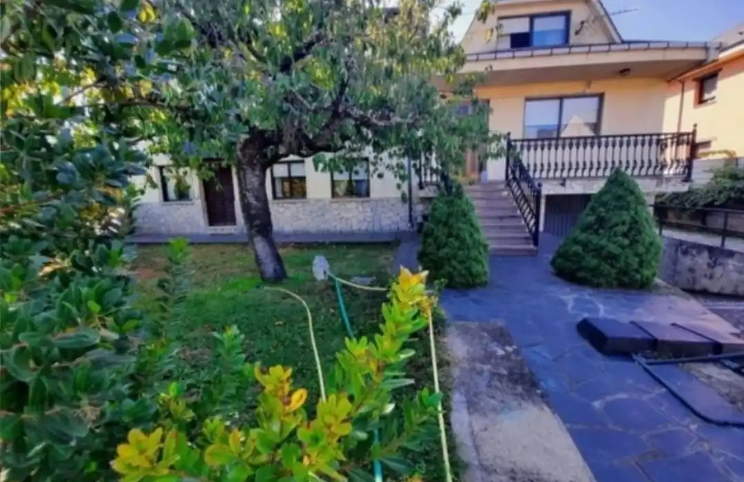 Jardín de Casa o chalet en venta en Congosto con Calefacción, Jardín privado y Trastero