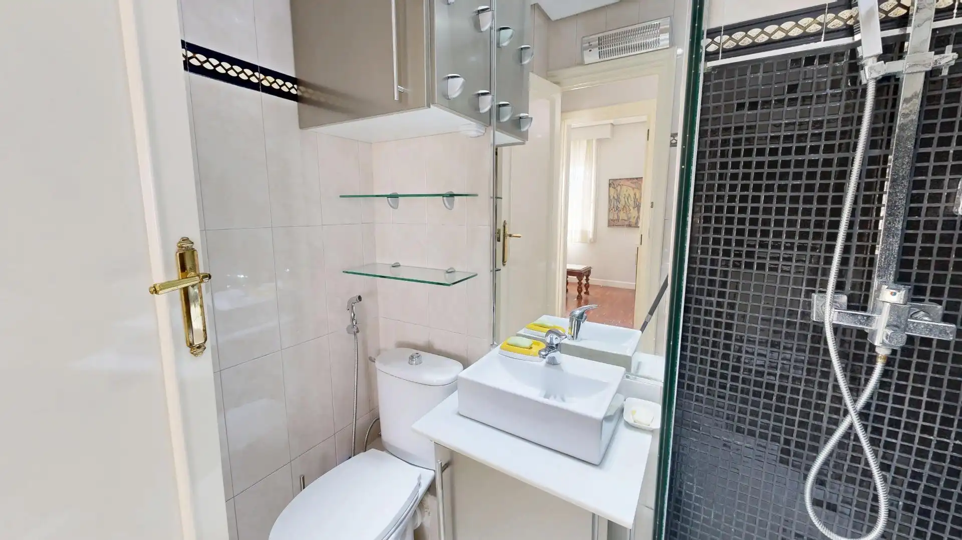 Badezimmer von Wohnung zum Verkauf in Valencia mit Klimaanlage, Parkett und Abstellraum
