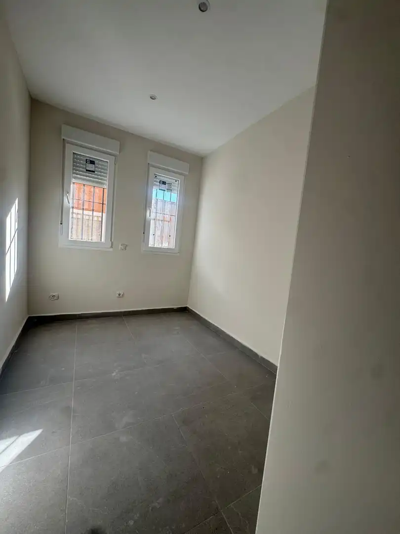 Habitación de Planta baja en venta en Loeches con Calefacción