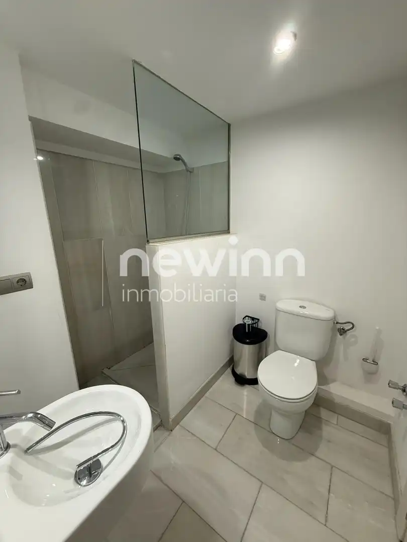 Badezimmer von Maisonette zur Miete in Córdoba mit Klimaanlage und Heizung