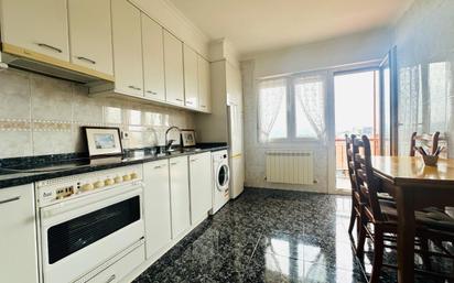 Kitchen of Flat for sale in Donostia - San Sebastián   with Balcony