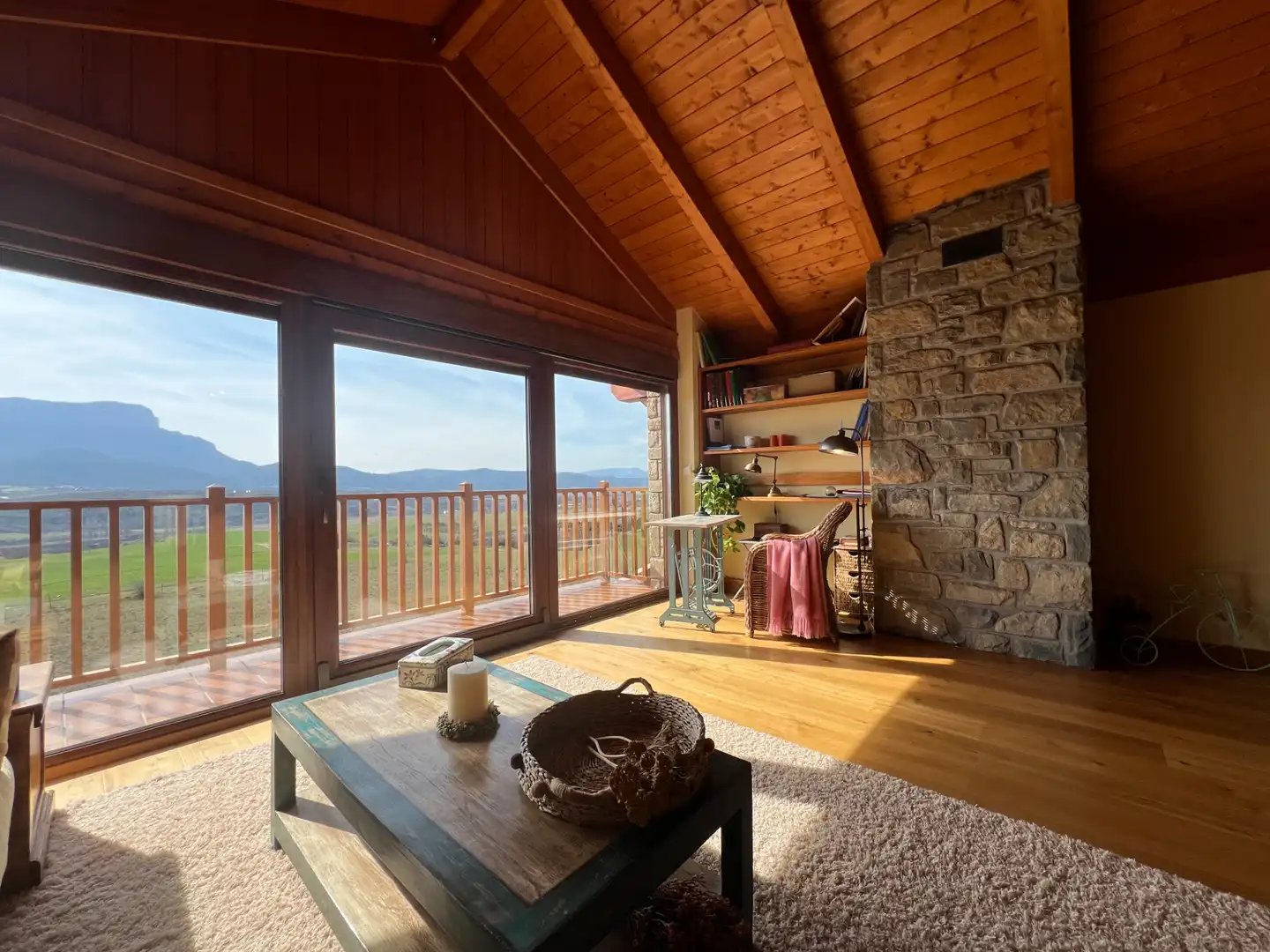 Sala de estar de Casa o chalet en venta en Jaca con Calefacción, Trastero y Balcón