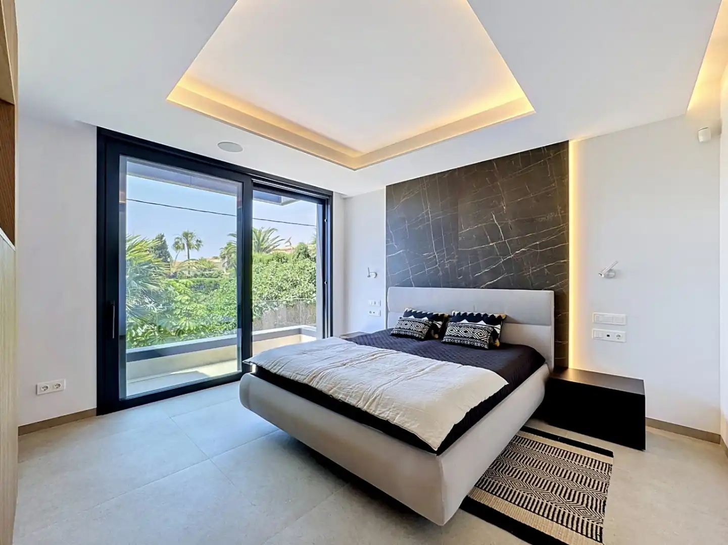Chalet con terraza en venta en Marisol Park - Ortembach - Los Almendros, imagen 16