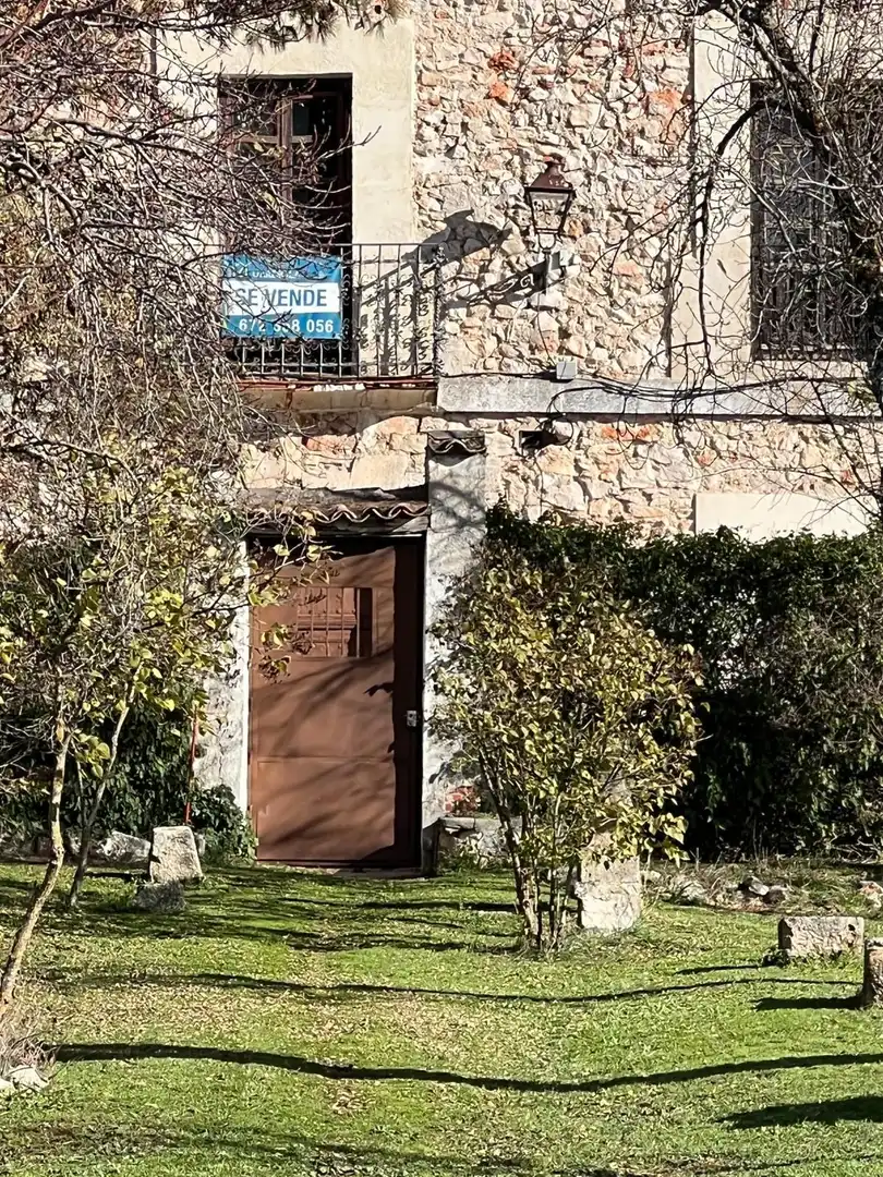 Vista exterior de Casa o chalet en venta en Nuevo Baztán con Calefacción, Jardín privado y Trastero