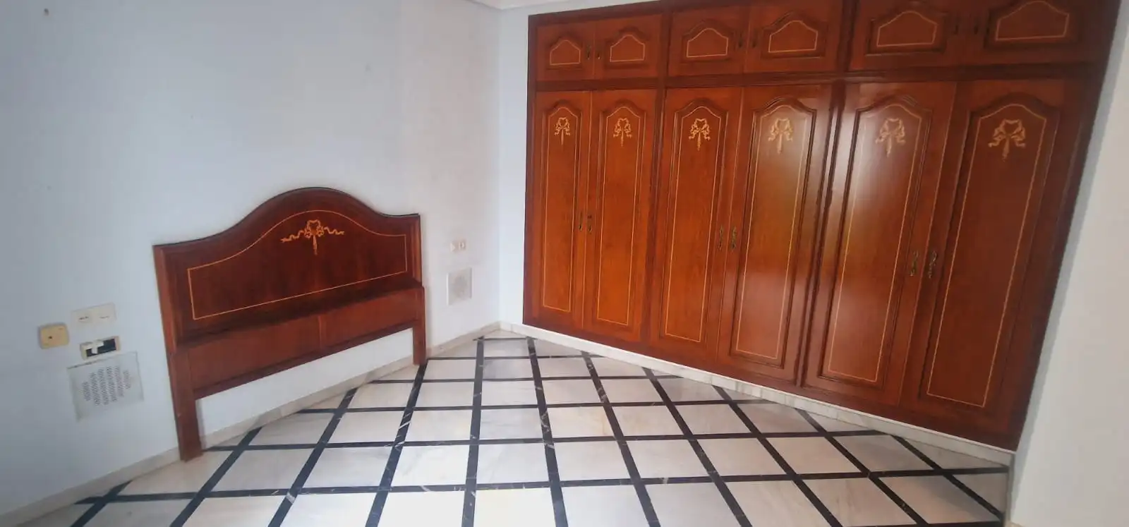 Dormitori de Casa o xalet en venda en Córdoba amb Aire condicionat, Calefacció i Jardí privat
