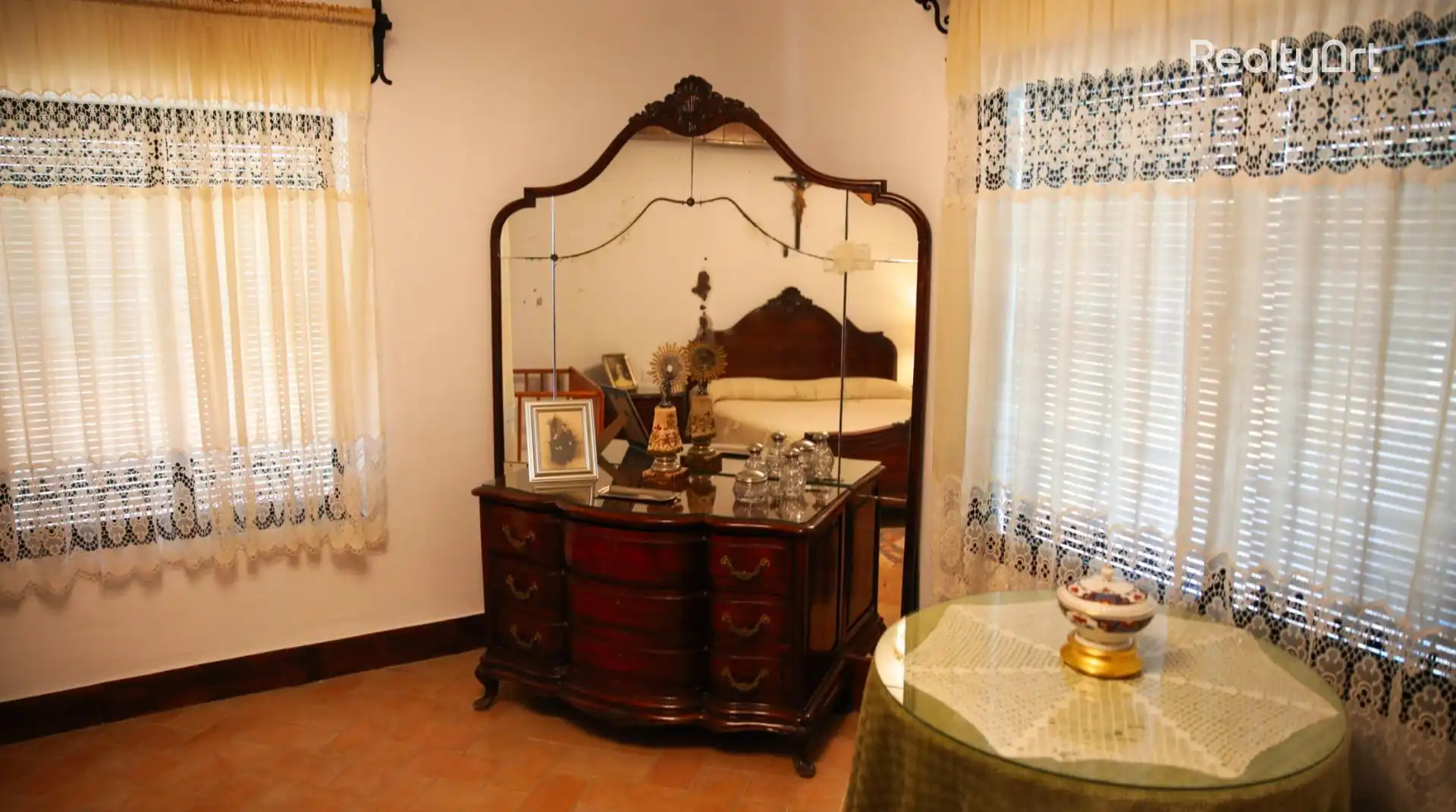 Dormitori de Casa o xalet en venda en El Castillo de las Guardas amb Aire condicionat, Calefacció i Jardí privat