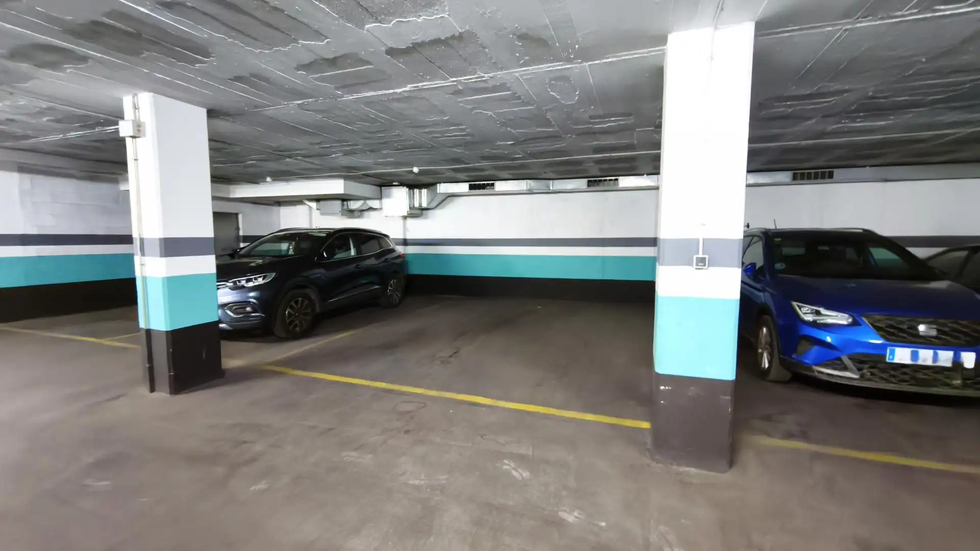 Garage for rent in de Clara Campoamor, 2, Can Roca
