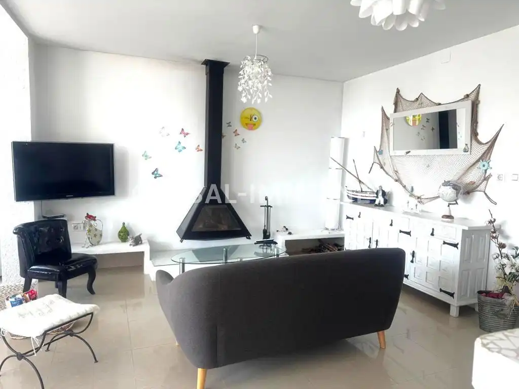 Villa con giardino in vendita a Carrer Foix, imagen 3